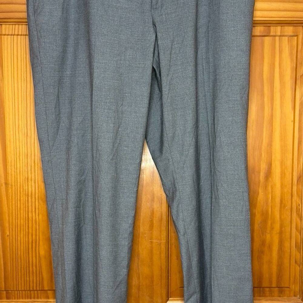 JF J. Ferrar Slim Mens Dress Pants Size 34/32 Brand New with tags